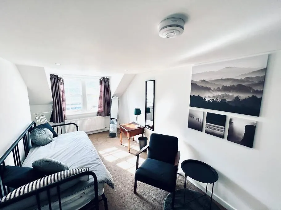 Holiday home Luxe 4 Bedroom City Centre House Edinburgh